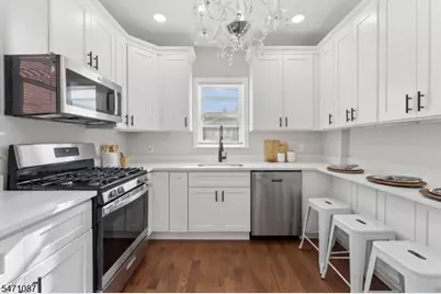630 E Elm St, Linden, NJ 07036 - Photo 10