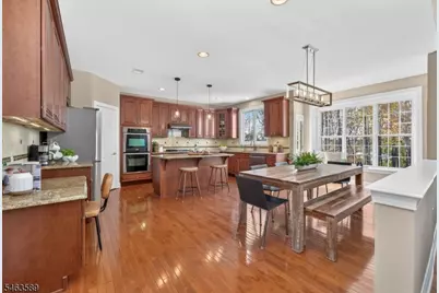 43 Crestview Dr, Clinton Township, NJ 08809 - Photo 10