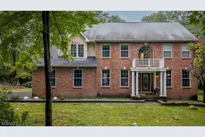 11 Madison Ct, Southampton, NJ 08088 - Photo 2