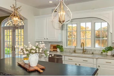 11 N Pocono Rd, Mountain Lakes, NJ 07046 - Photo 18