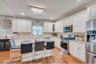 37 Wildwood Ave, Woodbridge Township, NJ 08863 - Photo 14