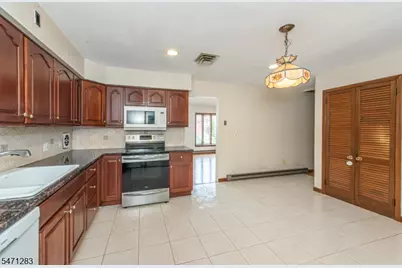 10 Peterson Rd, Totowa, NJ 07512 - Photo 8