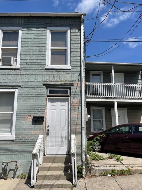 215 Chestnut St, Allentown, PA 18101-1811