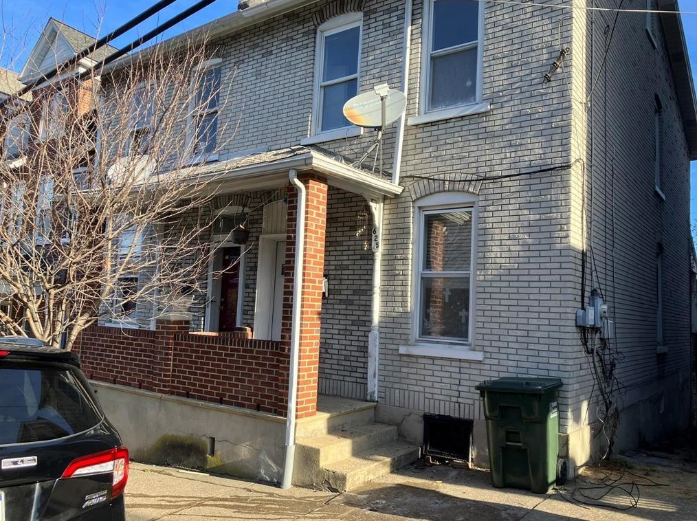 625 Fiot Ave, Bethlehem, PA 18015-2757