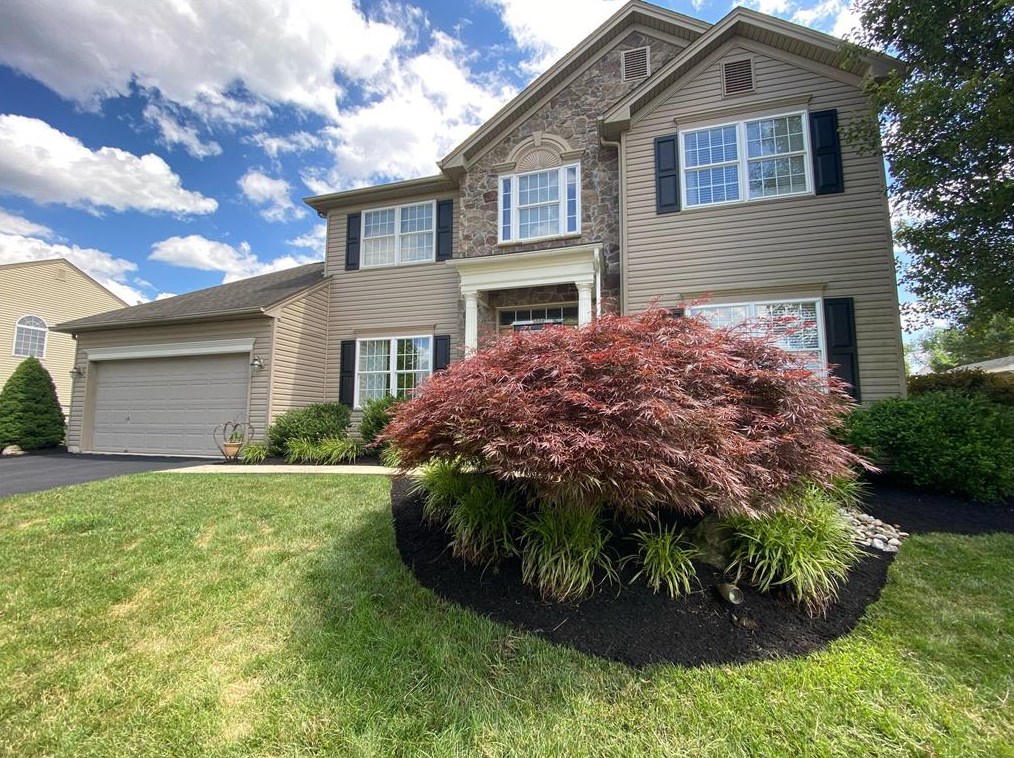 3006 Mosser Dr, Allentown, PA 18103-3636