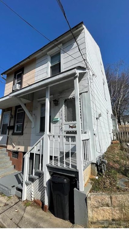 736 Pine St, Bethlehem, PA 18018-4052