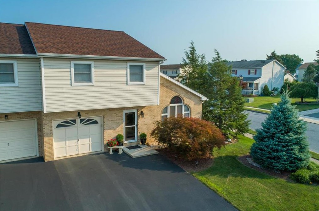 1049 Catherine Dr, Ironton, PA 18037