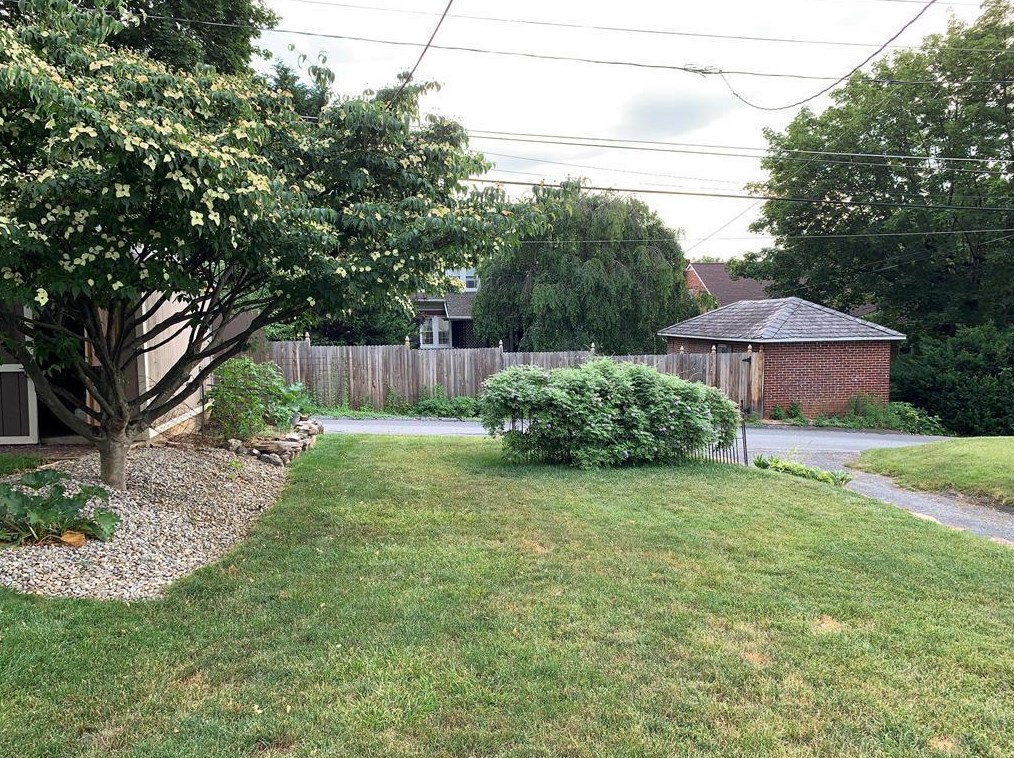 2018 Jennings St, Bethlehem PA  18017-4820 exterior