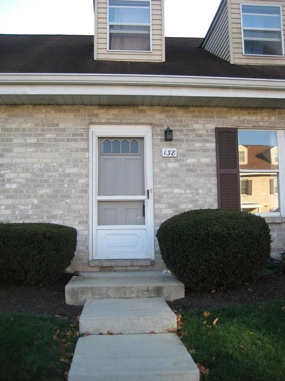 138 Springhouse Rd, Allentown, PA 18104-4507