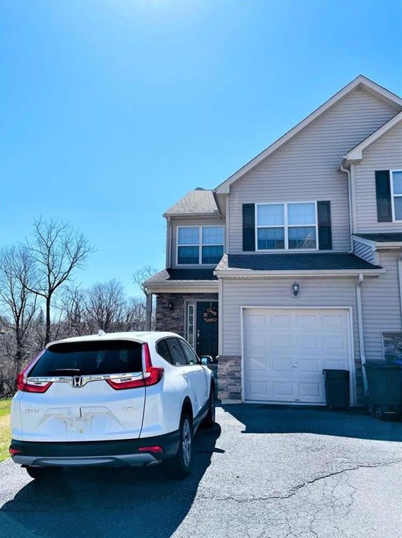 406 7th St, Northampton, PA 18067-1880