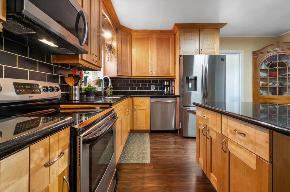 911 New St, Bethlehem PA  18018-2713 exterior
