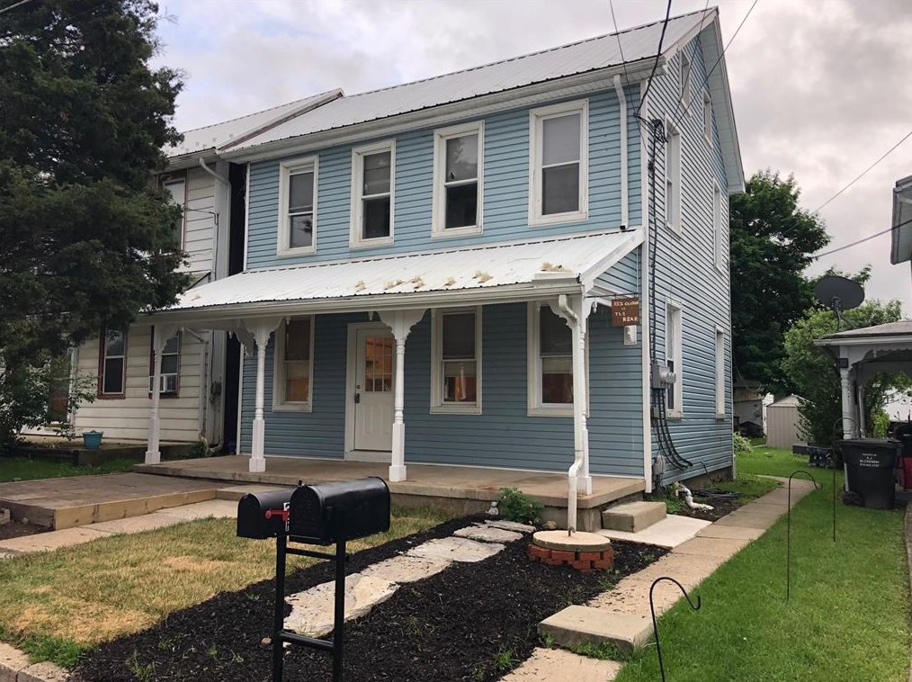 350 Chestnut St, Mertztown PA  19539-8759 exterior