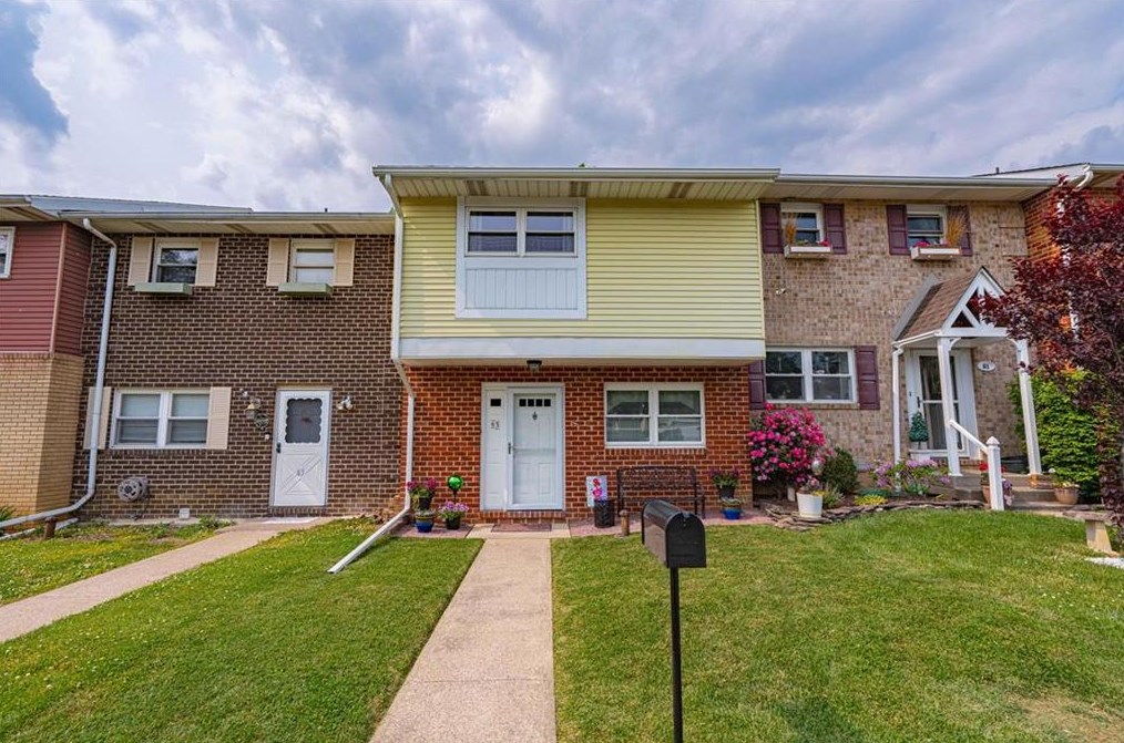 63 W Chestnut St, Macungie, PA 18062