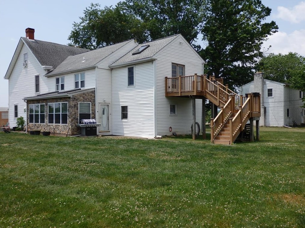 910 Montgomery Ave #b, Red Hill, PA 18073