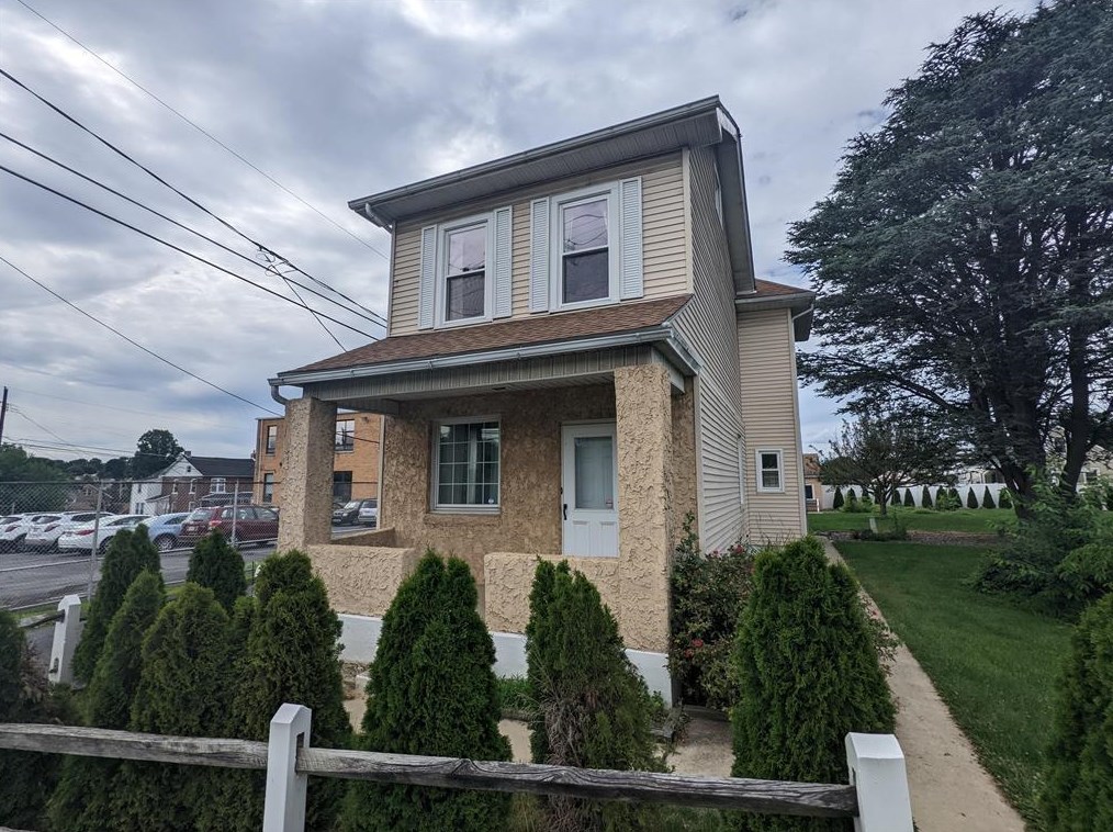 3315 Freemansburg Ave, Bethlehem, PA 18020-5601