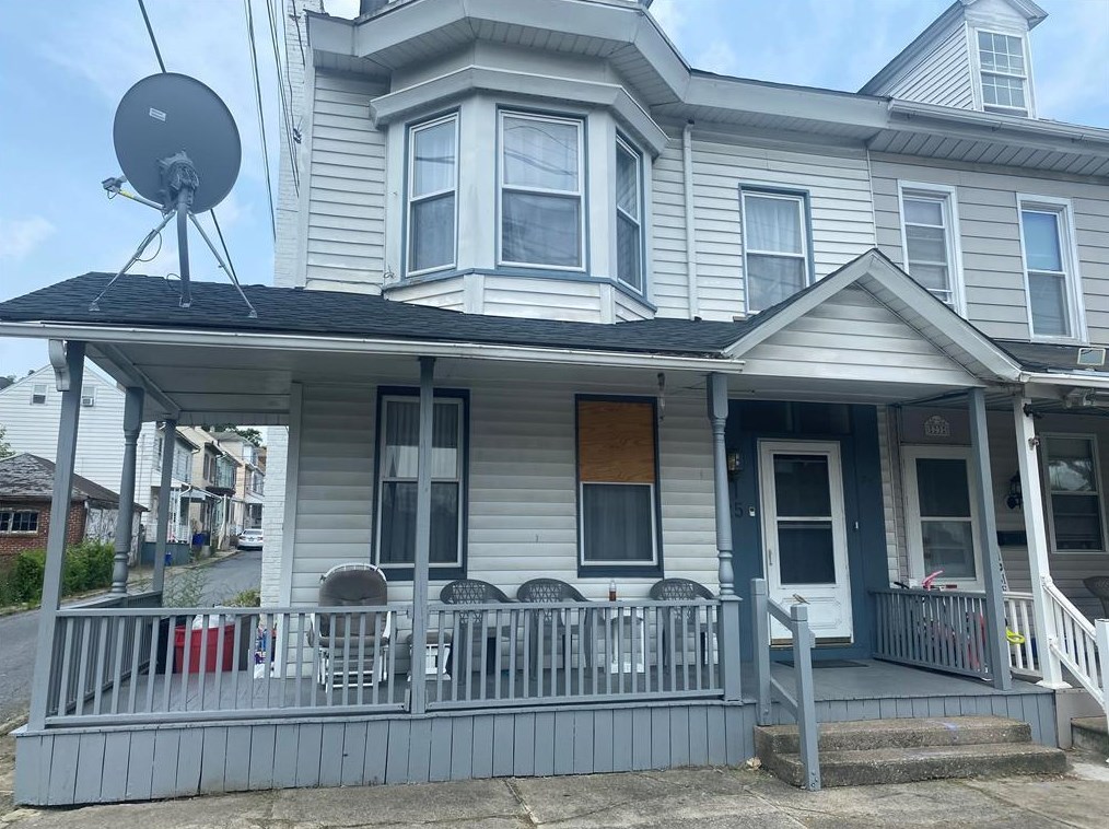 25 13th St, Easton, PA 18042