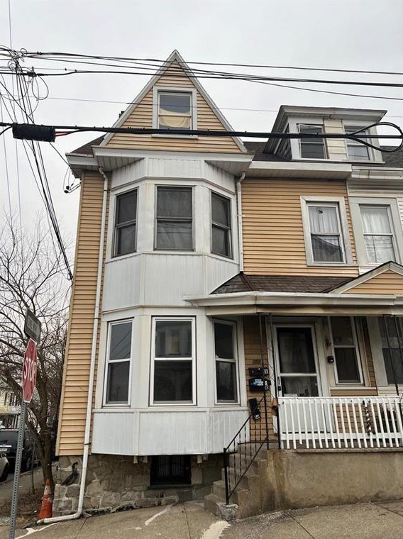 200 S 12th St #1, Easton, PA 18042