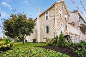 34 Walnut St, Nazareth, PA 18064-2134