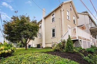 34 Walnut St, Nazareth, PA 18064