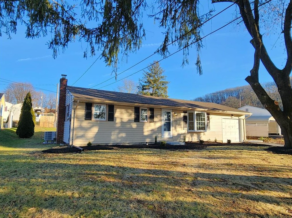 3737 Daubert Rd, Northampton, PA 18067