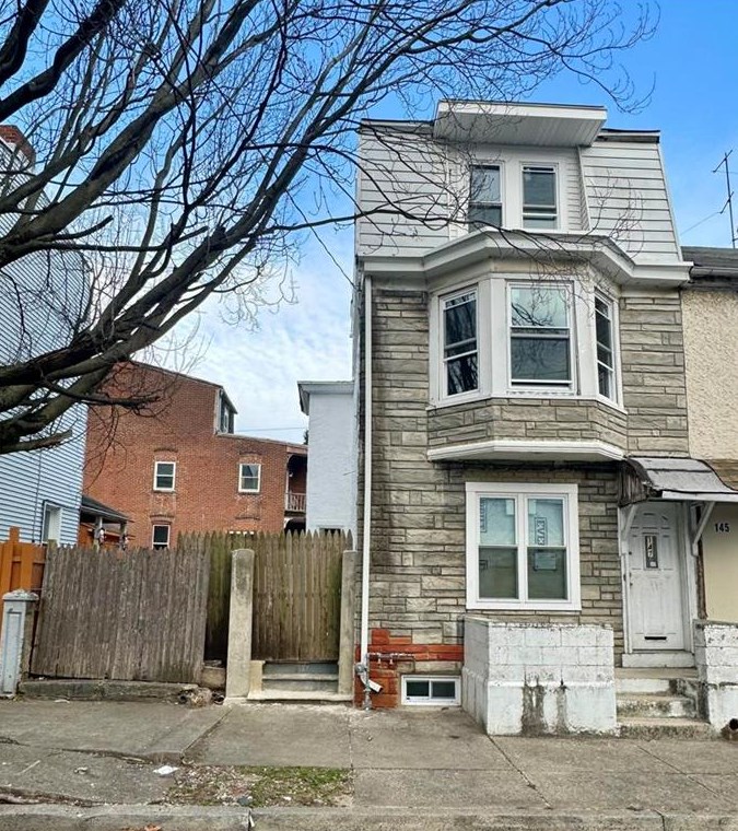 147 Turner St, Allentown, PA 18102-3530