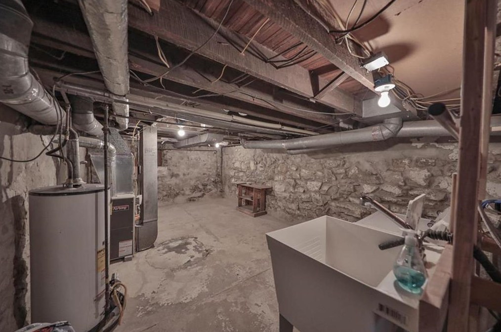 425 Wall St, Bethlehem PA  18018-6120 exterior