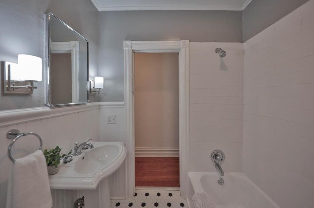 425 Wall St, Bethlehem PA  18018-6120 exterior