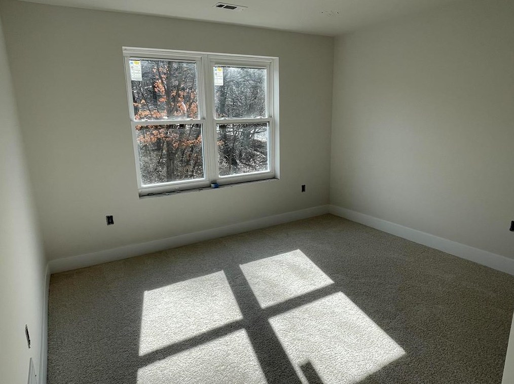2955 Ithaca St, Allentown, PA 18103
