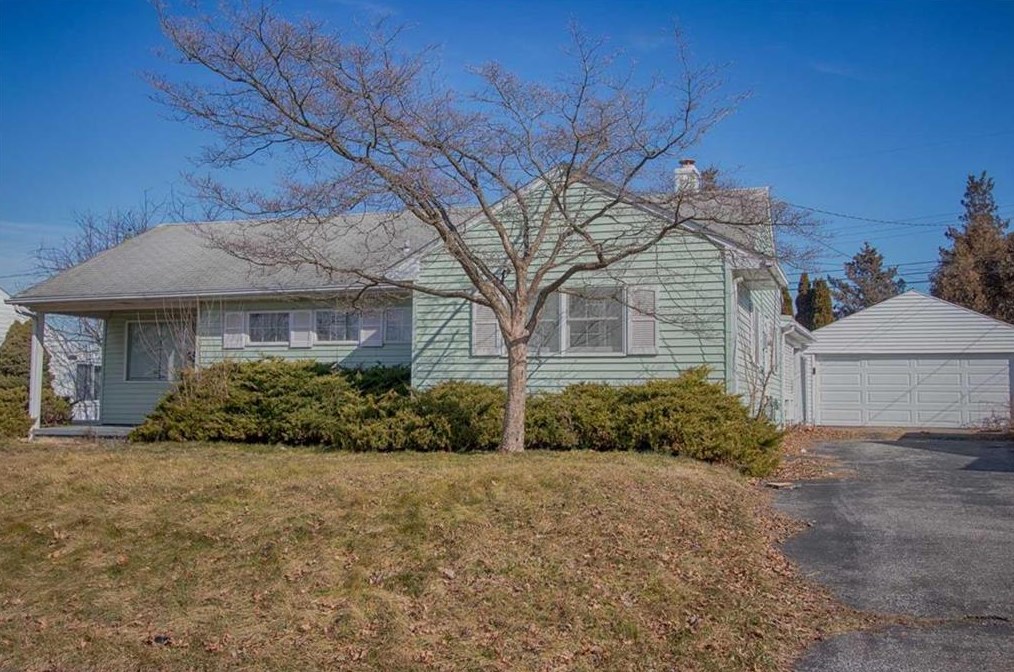 1938 Hilltop Ter, Bethlehem, PA 18018-1460