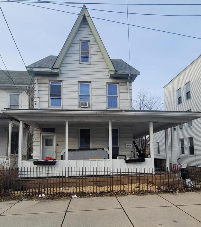 617 E Patterson St, Lansford, PA 18232