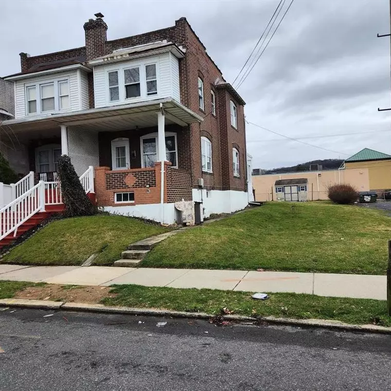 322 Brookdale St, Allentown, PA 18103-5007
