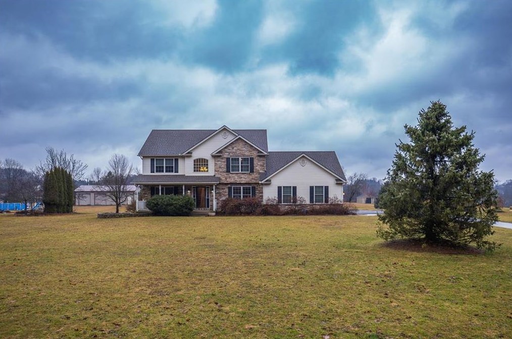 3323 Frontier Rd, Greenwich, PA 19530