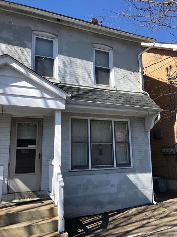 569 Chestnut St, Emmaus, PA 18049-2446
