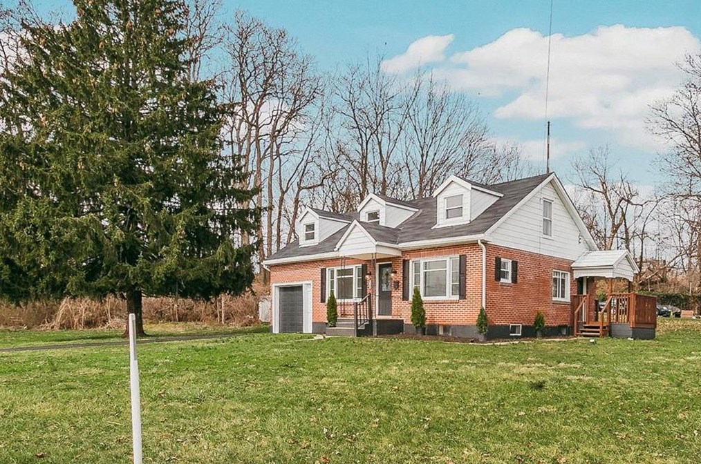 4743 West St, Whitehall, PA 18052