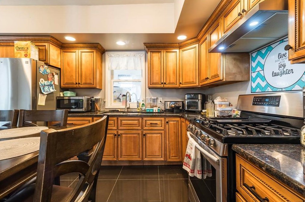 961 Broadway, Bethlehem PA  18015-2619 exterior