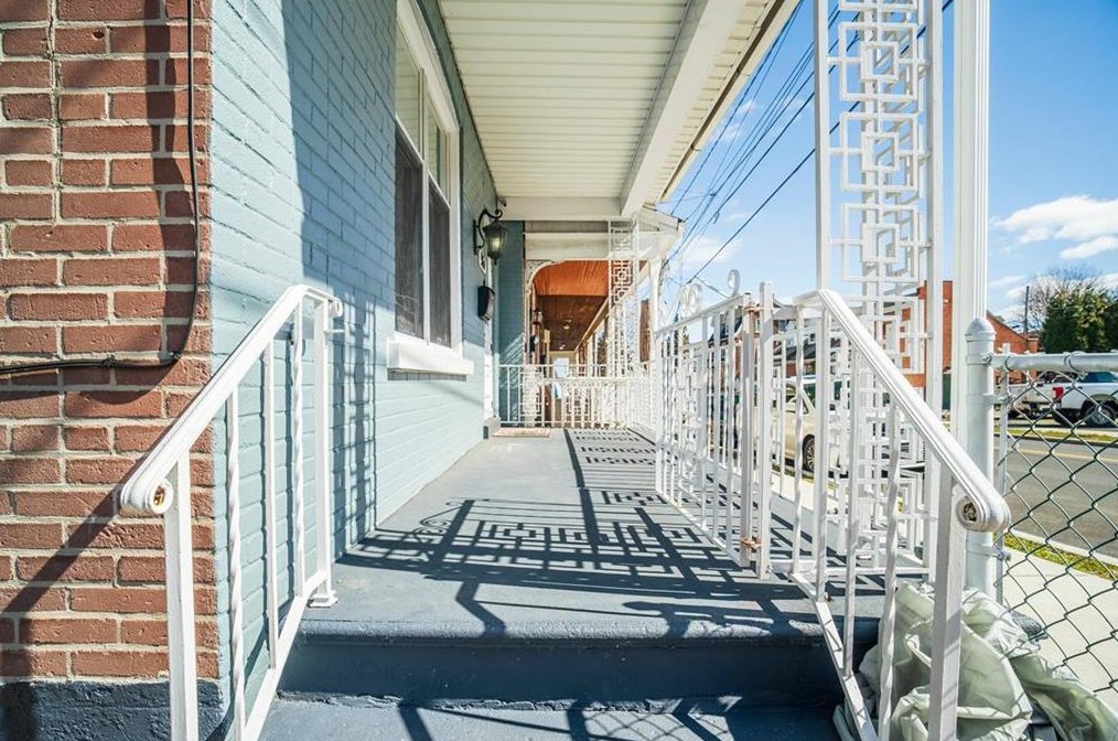 961 Broadway, Bethlehem PA  18015-2619 exterior