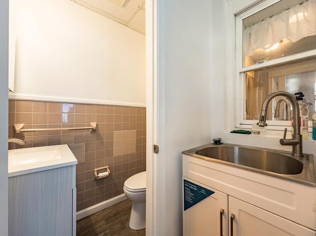 961 Broadway, Bethlehem PA  18015-2619 exterior