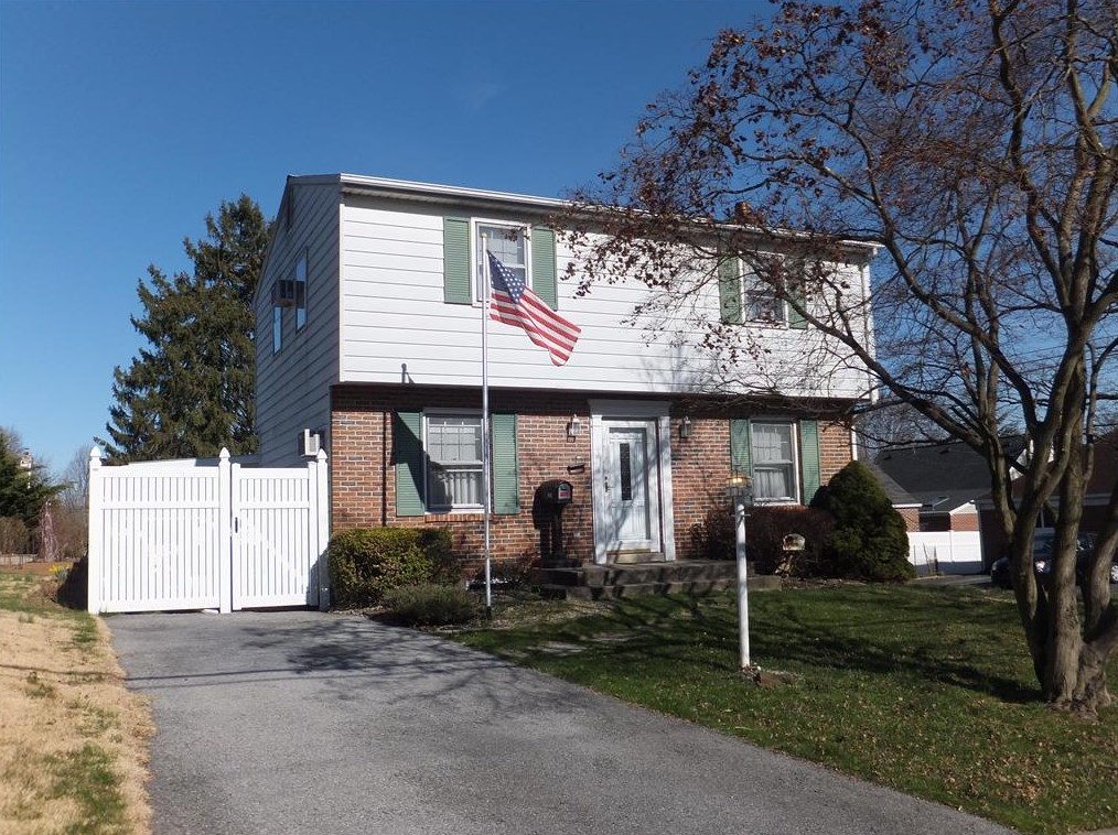 319 Muhlenberg St, Allentown, PA 18104-6516