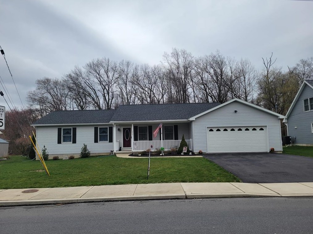544 Alpha Rd, Wind Gap, PA 18091-1103