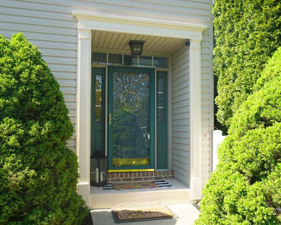 6063 Timber Knoll Dr, Macungie, PA 18062