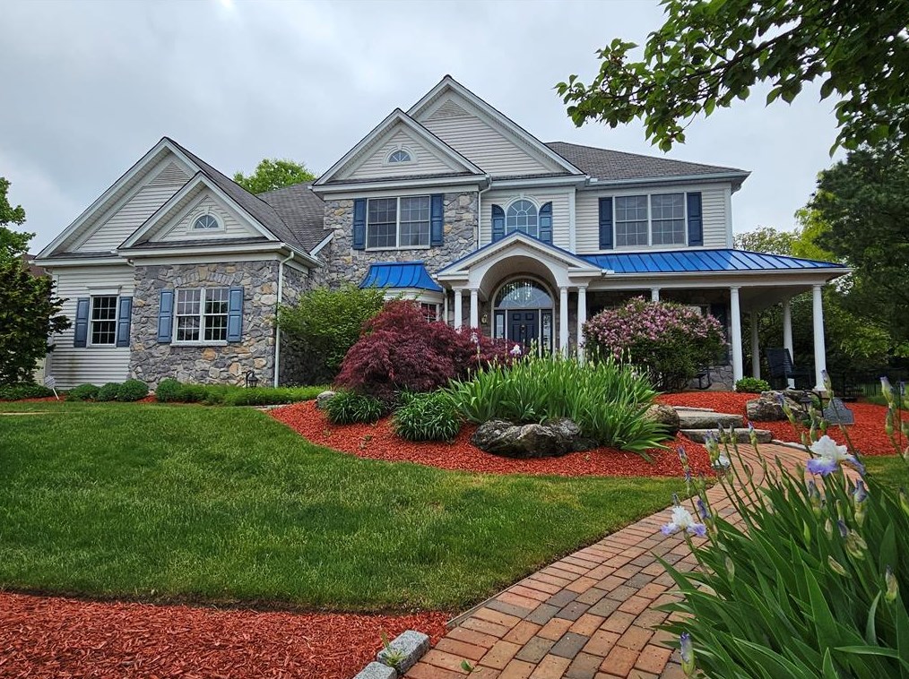 6675 Forest Knoll Ct, Allentown, PA 18106-9171