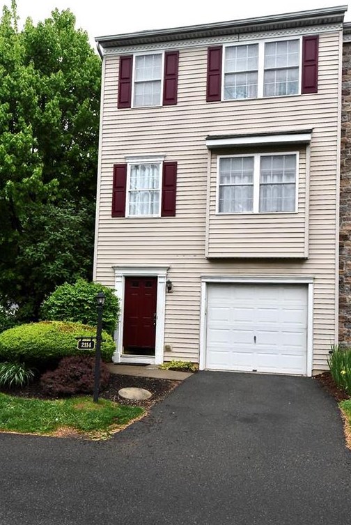 2114 East Blvd, Bethlehem, PA 18017-5032