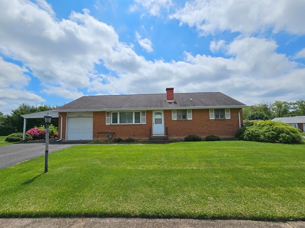 3930 Norfolk Dr, Bethlehem, PA 18020