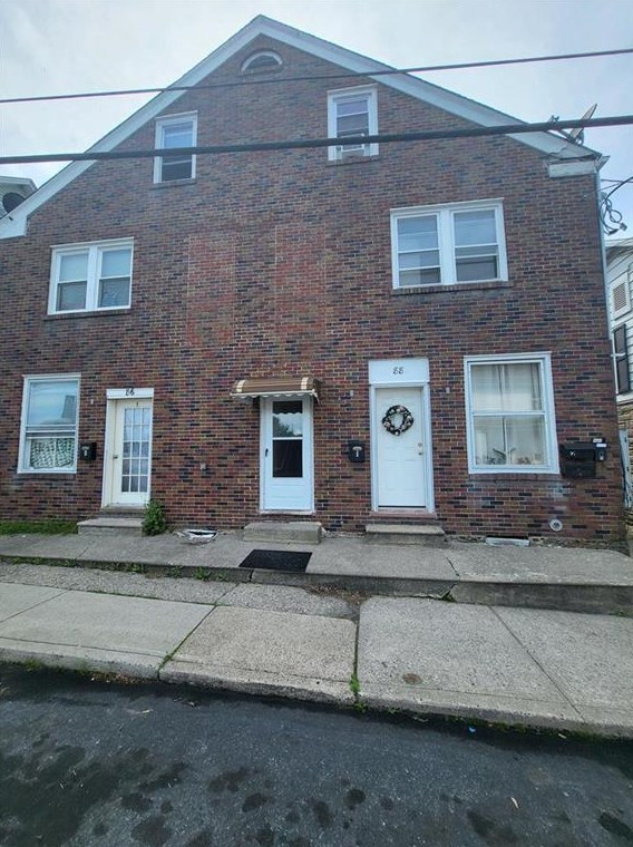 88 Garibaldi Ave, Bangor, PA 18013-1367