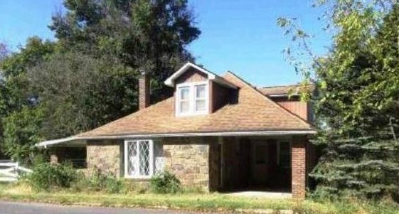 2105 Creek Rd, Bethlehem, PA 18015-5007