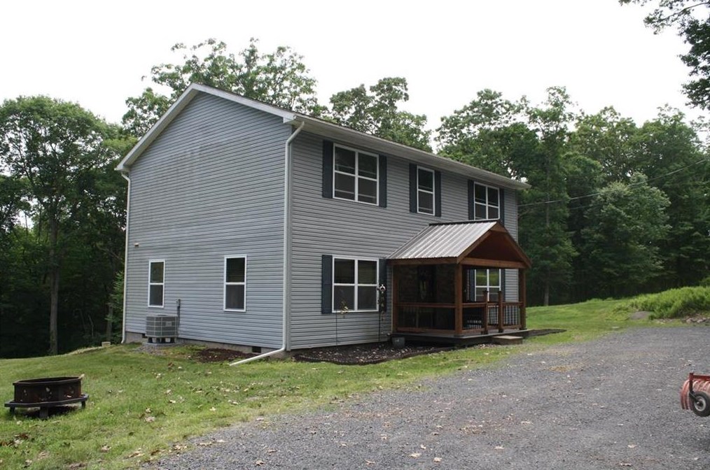 6831 Fir Rd Middle, East Stroudsburg, PA 18302