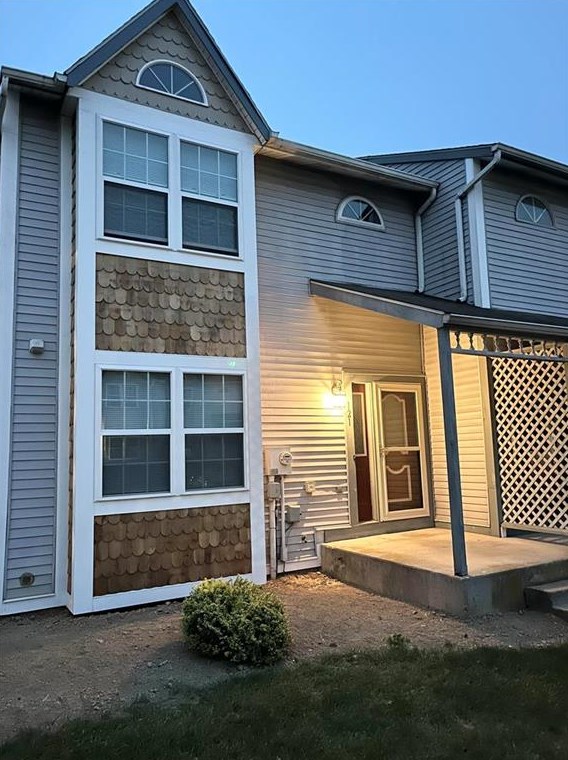 121 Franklin Ct, Bethlehem, PA 18020