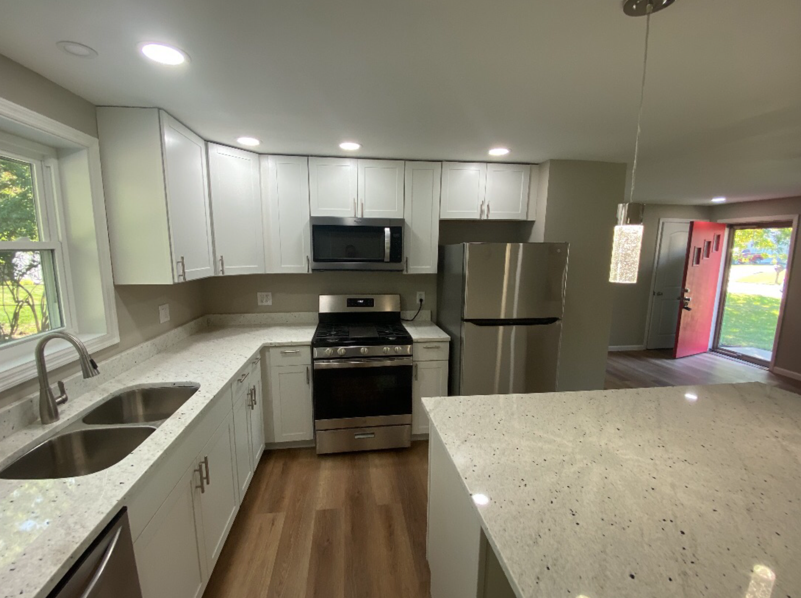 524 Observatory Dr, Cincinnati, OH 45246-2918