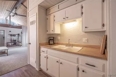 785 Vista Avenue, Sugarloaf, CA 92386 - Photo 6