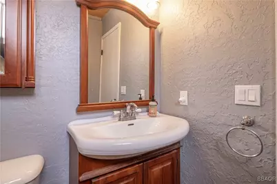 785 Vista Avenue, Sugarloaf, CA 92386 - Photo 10